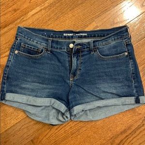 Old navy boyfriend jean shorts - size 8